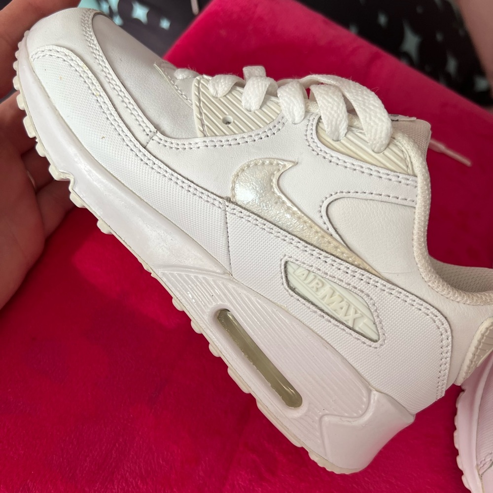 Youth size 1 Nike Air Max 90